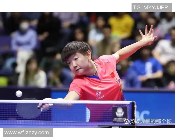 长发飘逸的足球明星们展现魅力与风采的完美结合